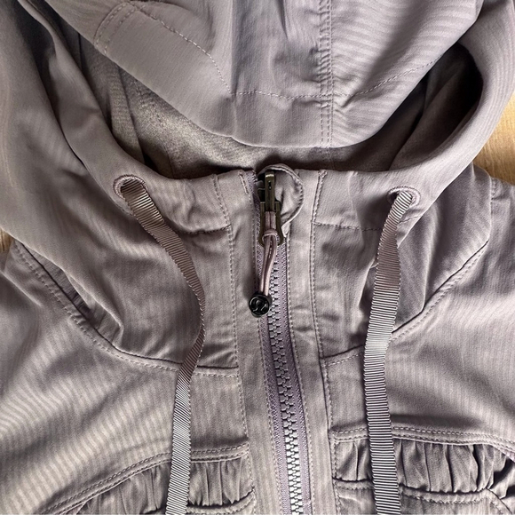 Lululemon Dance Studio Jacket Size 10 EUC - Picture 3 of 6